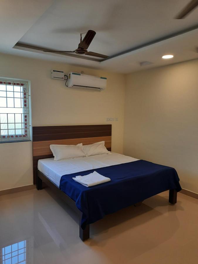 Grk Residency Hotel Gūduvāncheri Eksteriør billede